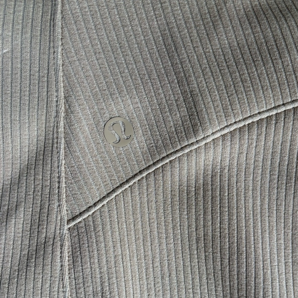 Lululemon Ribbed Softstreme Zip-Leg High Rise Cropped Pants size 14 Trench NWOT - Picture 10 of 12